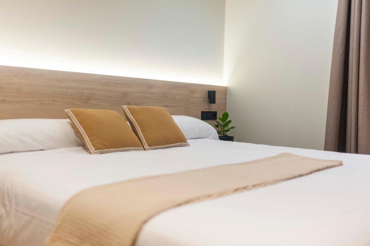 Albatros Hotell Puentedeume Eksteriør bilde