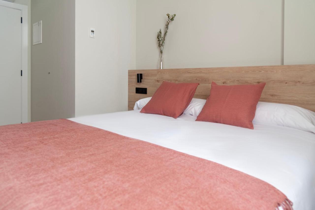 Albatros Hotell Puentedeume Eksteriør bilde